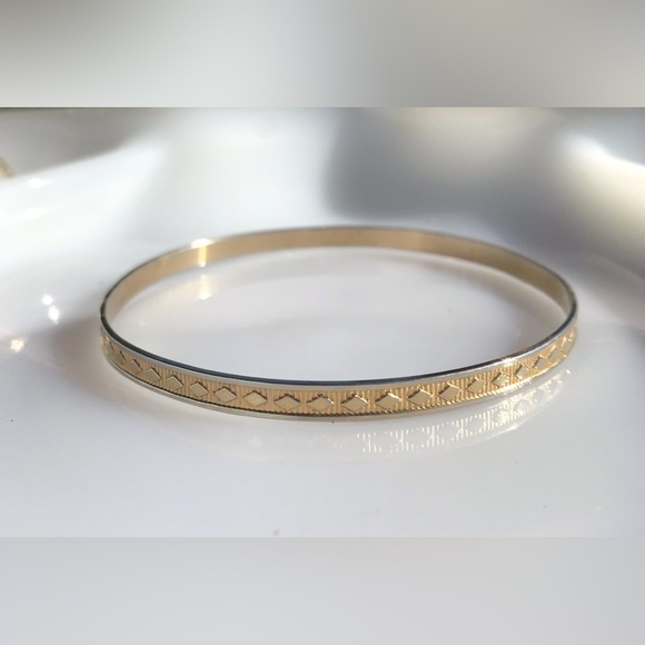 Vintage Gold filled bangle bracelet - Picture 1 of 3
